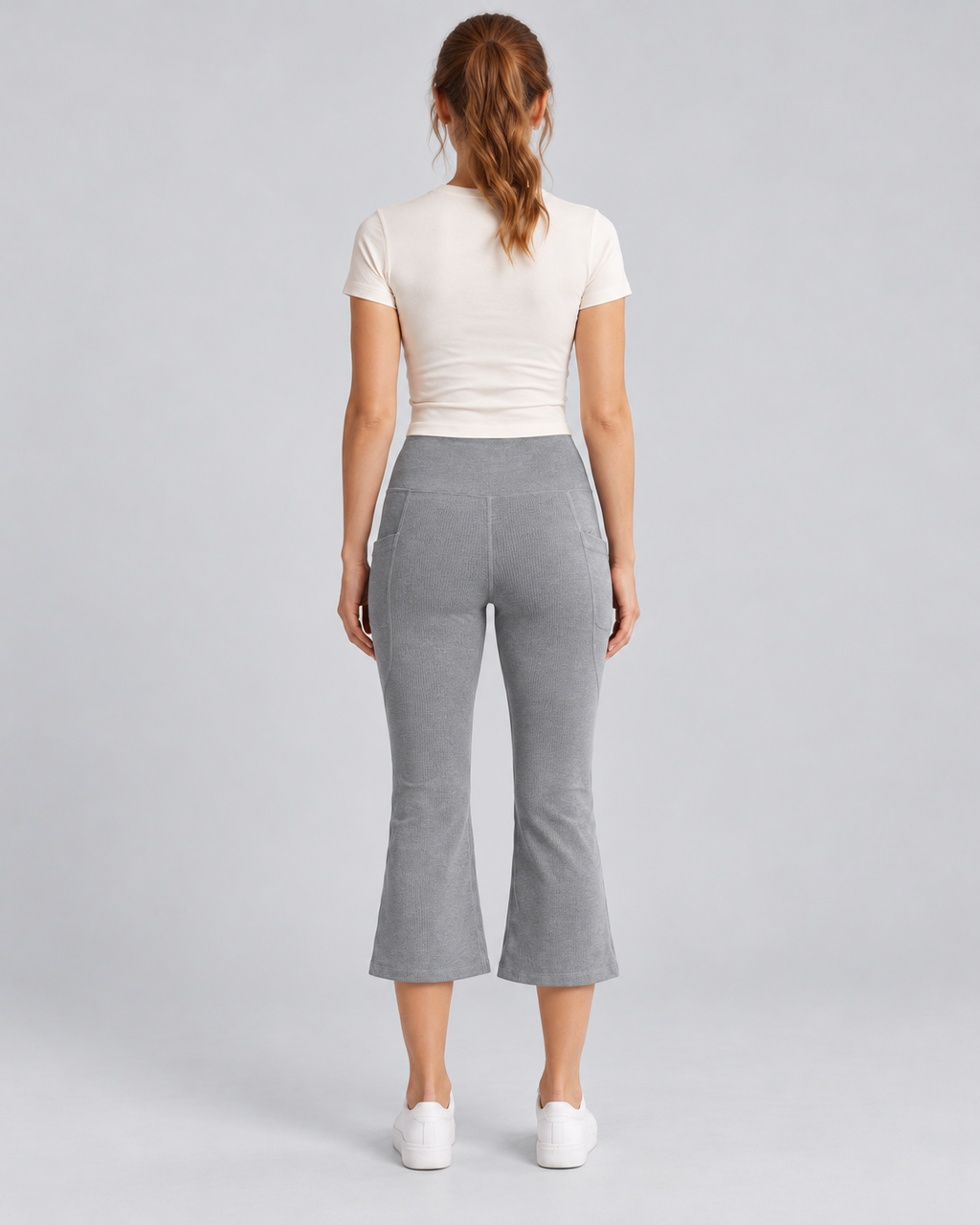AWA lea-w-gray capri flare pants - back view
