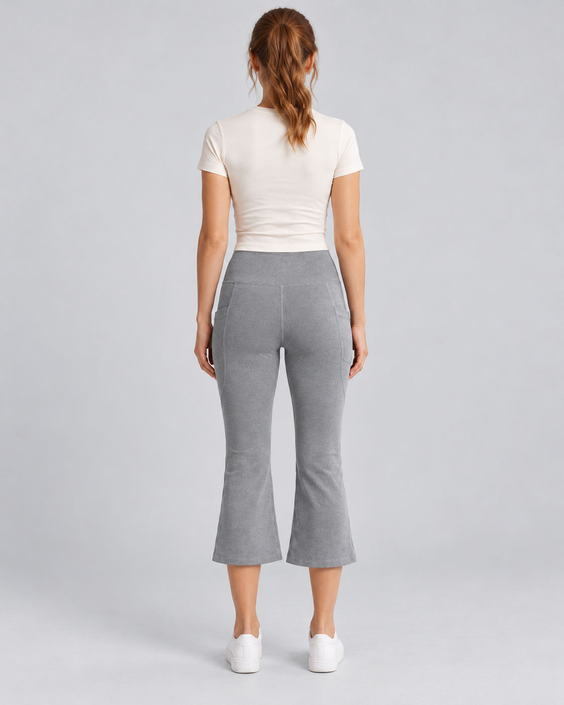 AWA lea-w-gray capri flare pants - back view